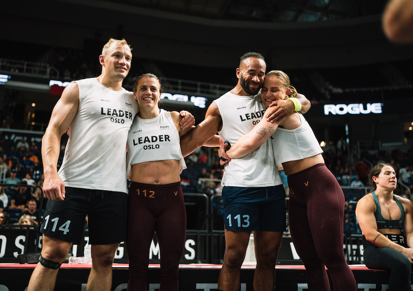 CrossFit Oslo Kriger team hugging